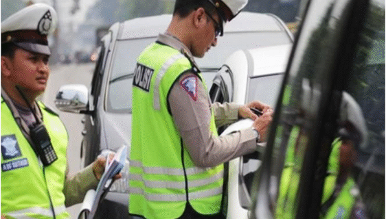 Traffic Flagger in Road Safety