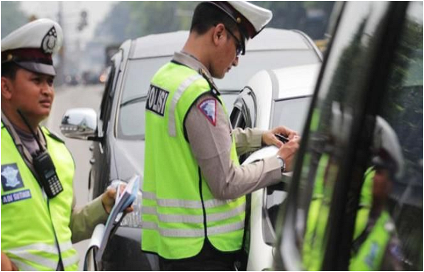 Traffic Flagger in Road Safety